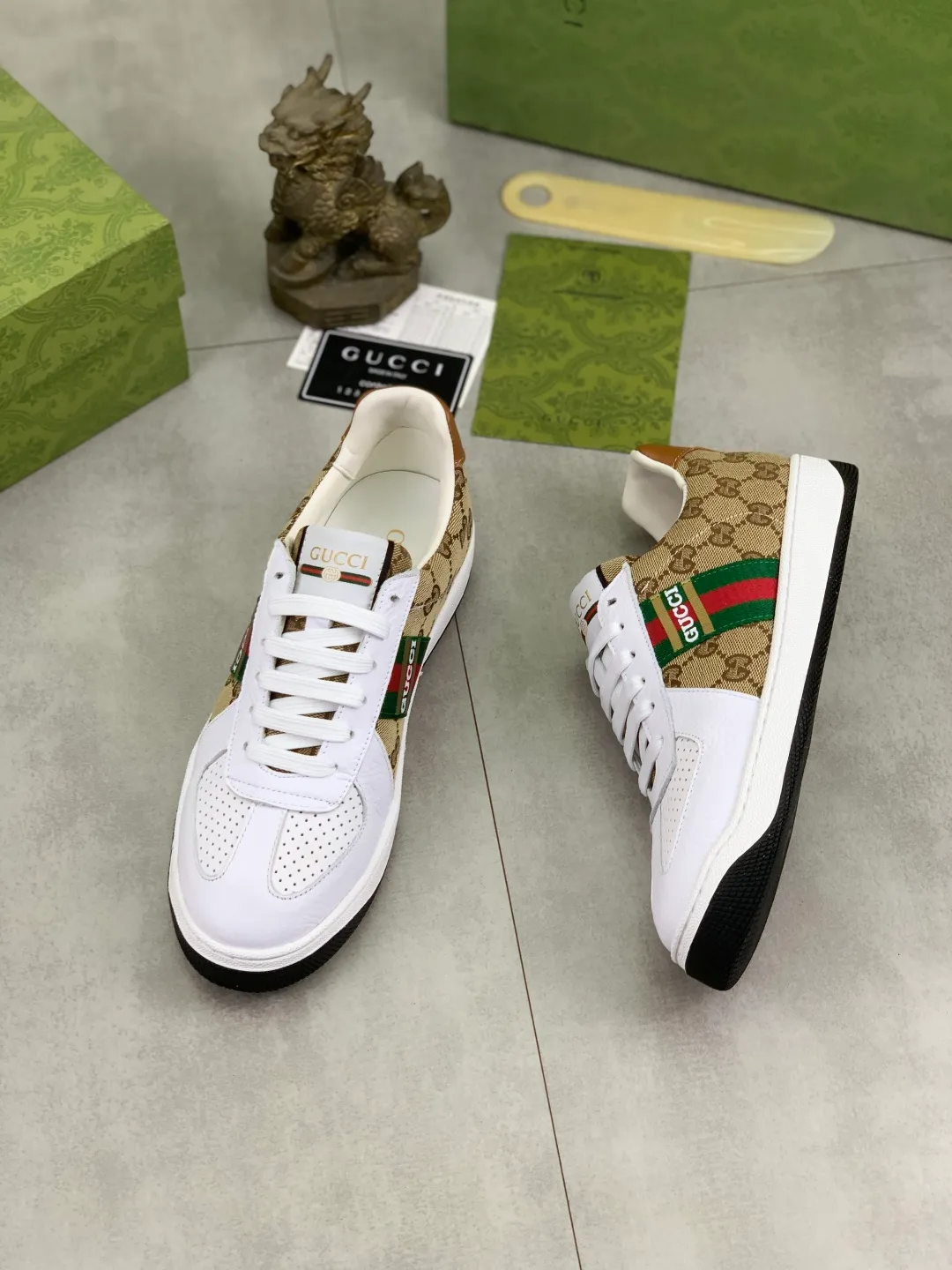 Men's shoes 💰P400💰【New model】 🆘 The latest model from Gucci official website 🎁 Classic casual and fashionable men's shoes 👟 Hot model 💥 Simple and elegant style, exclusive for trendy men. Unique latest brand elements from the official website 👑 Original Gucci decoration, fashionable and generous, made of original soft calfskin fabric ➕ Comfortable soft pigskin lining ✅Wear-resistant rubber outsole designated on the official website_Full of elasticity, the classic model taken at the counter 🎬Color: 4️⃣colors available😍Number of codes: 38-44 (45 46 customized)